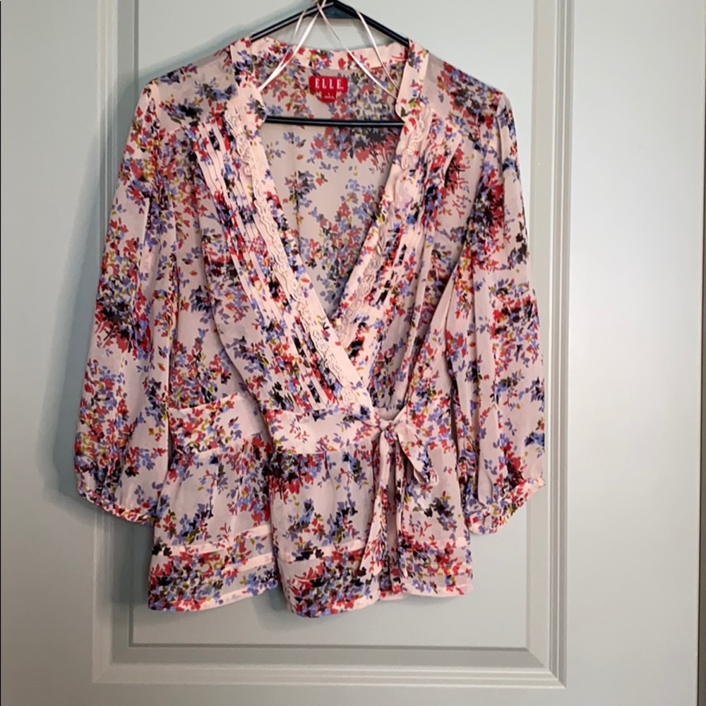 Floral 3/4 sleeve shirt